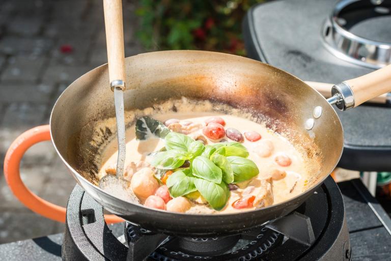 Braising in a wok